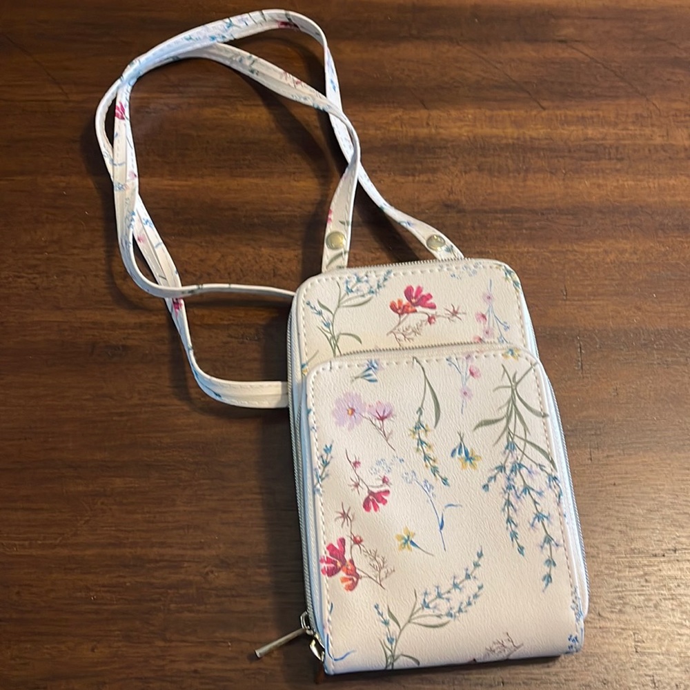 Vegan Leather Crossbody Wallet